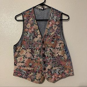 Vintage Y2k Made in the USA floral button up jean vest!
